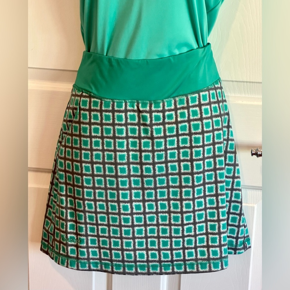 Chase 54 Golf Skort | Size 4 | EUC | Elastic waist pockets kick pleat in back